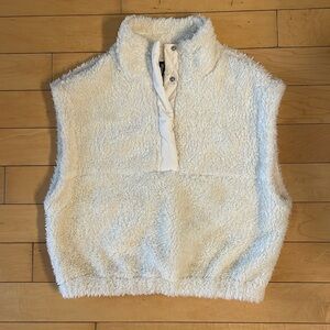 H&M white fluffy pullover vest Size XS